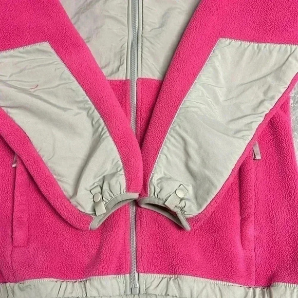The North Face - Kids/Teen Denali Jacket.  Size XL - Picture 4 of 8